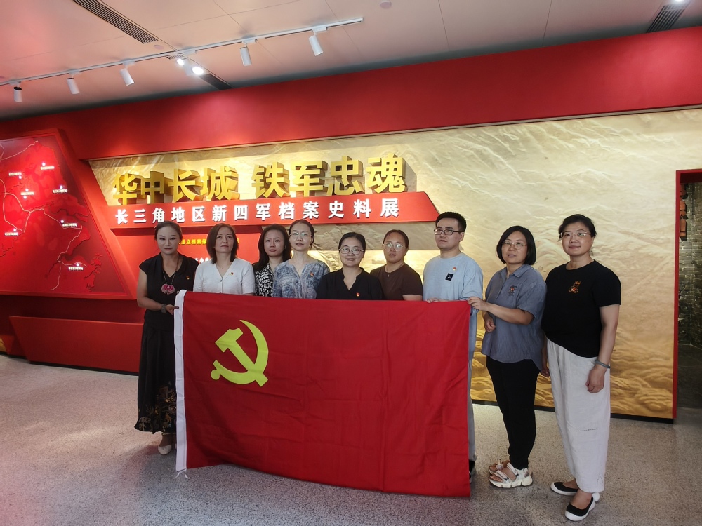合影1.jpg